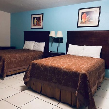 Travelers Inn - Κλιαργουότερ Εξωτερικό φωτογραφία