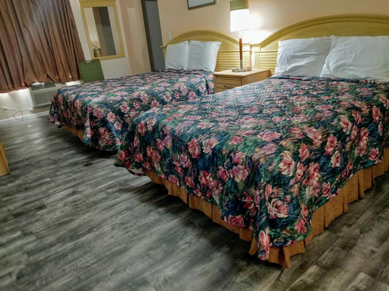 Travelers Inn - Κλιαργουότερ Δωμάτιο φωτογραφία